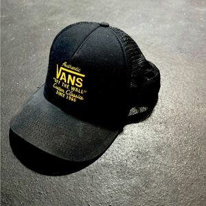 Vans Off the Wall - Black Trucker Hat snapback